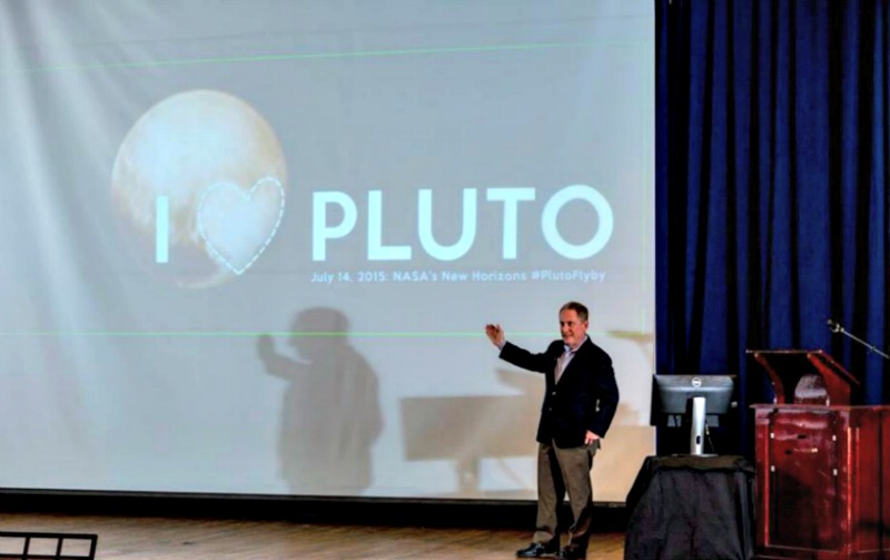 20th Kaczmarczik Lecture speaker S. Alan Stern gestures during his presentation on Feb. 10.